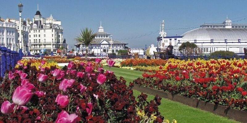 Haddon Hall Hotel Eastbourne Eksteriør billede