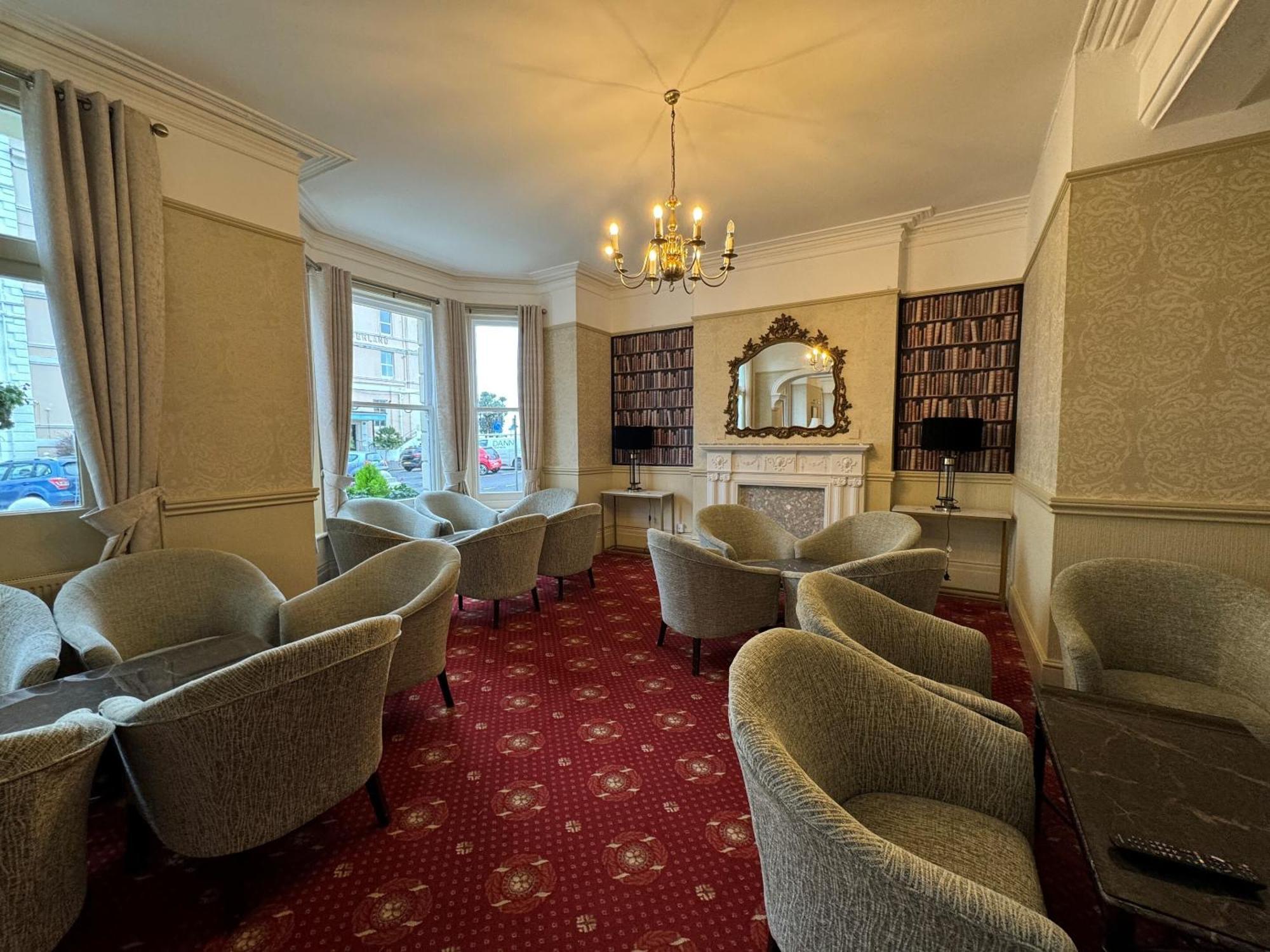 Haddon Hall Hotel Eastbourne Eksteriør billede